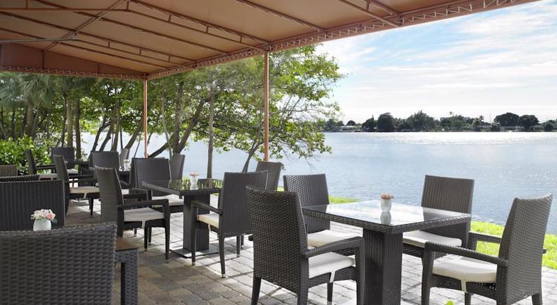 Springhill Suites By Marriott Miami Airport South Blue Lagoon Area Miami Springs Екстериор снимка