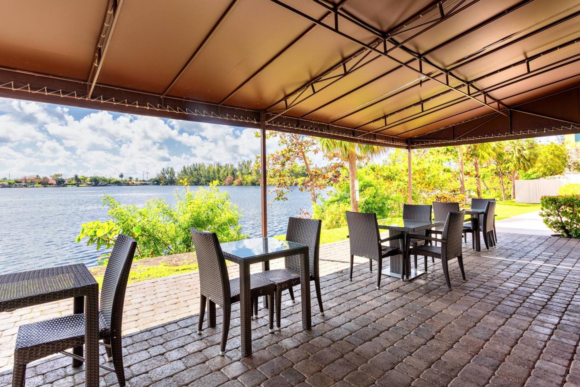 Springhill Suites By Marriott Miami Airport South Blue Lagoon Area Miami Springs Екстериор снимка
